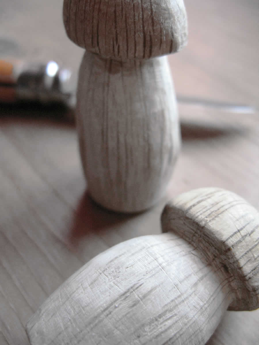 Making of the handmade porcini wooden & silver earrings